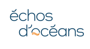 Logo de la marque "Échos d'Océans" avec un design épuré, des lettres bleues et un détail orange en forme de vague dans la lettre "o"